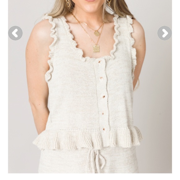 Oatmeal Ruffle Set - Picture 6 of 7